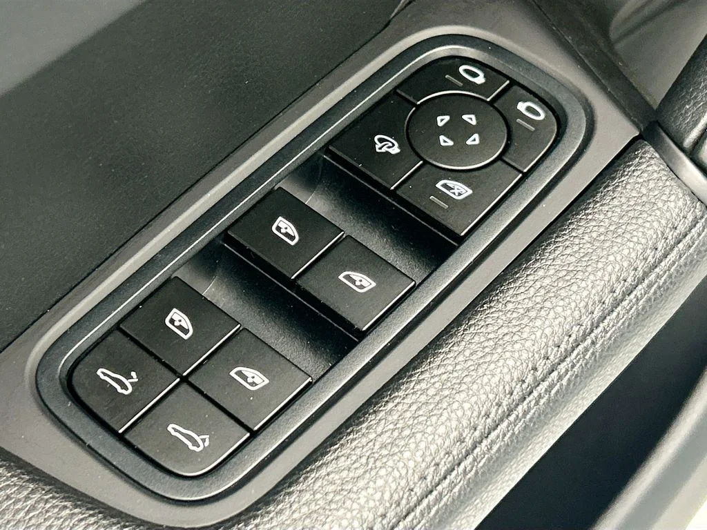 Used 2024 Silver Porsche Base image 22