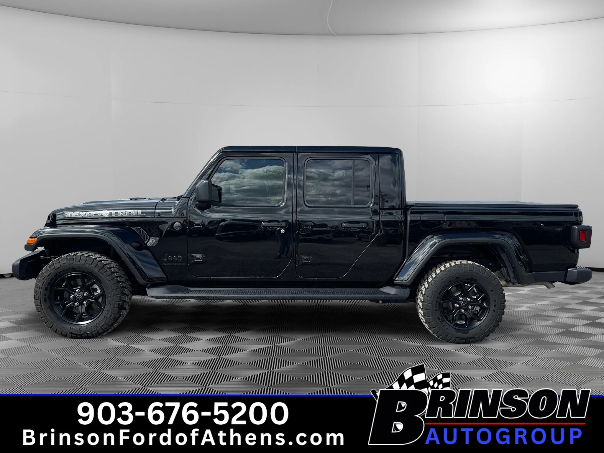 Used 2025 Black Clearcoat Jeep Texas Trail image 8