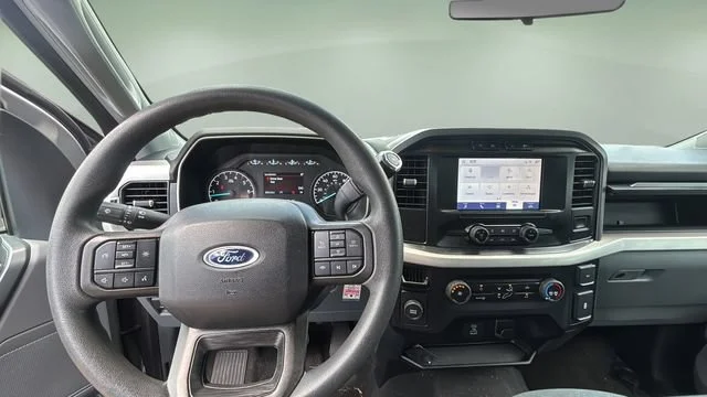 Used 2023 Silver Ford XLT image 10