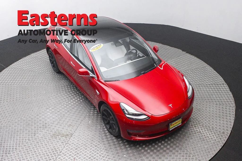 Used 2018 Red Tesla Long Range image 5