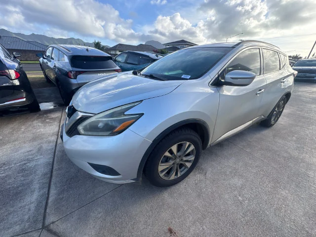 Used 2018 Silver Nissan SV image 3