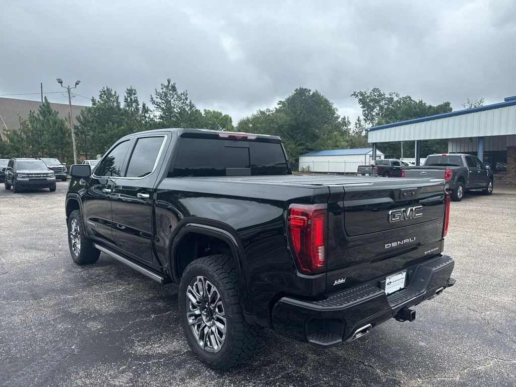 Used 2025 Onyx Black GMC Denali Ultimate image 27