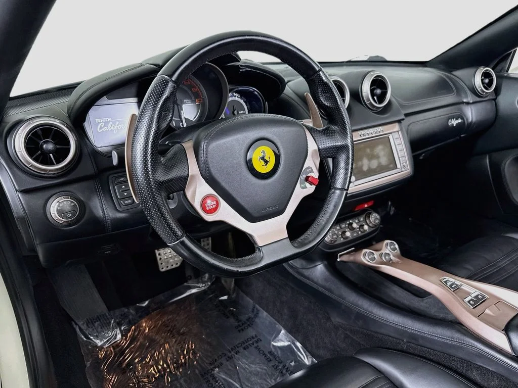 Used 2014  Ferrari Base image 9