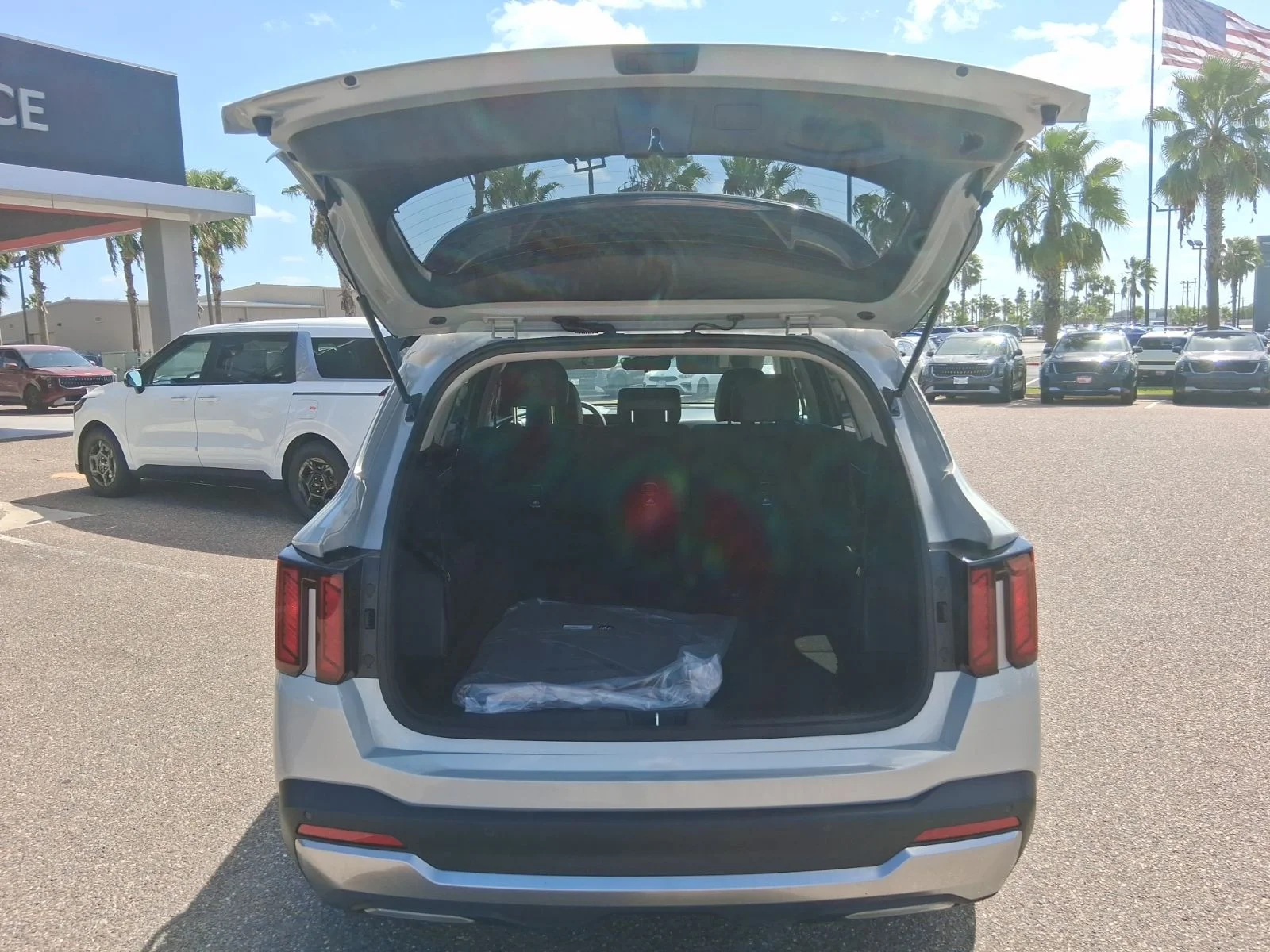 New 2026 White Kia S image 6