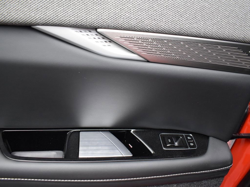 2026 CADILLAC OPTIQ - Image 25