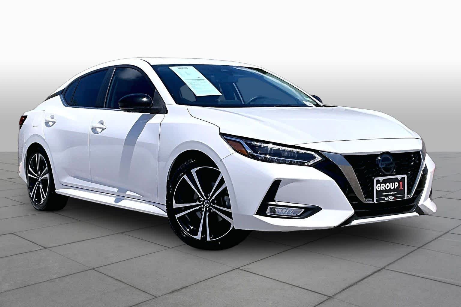 Used 2023 Aspen White Tricoat Nissan SR image 3