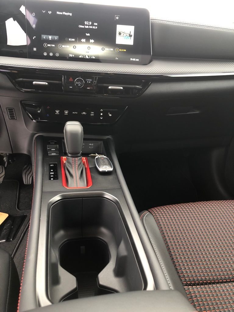 2026 Nissan KICKS SR AWD - Photo 12