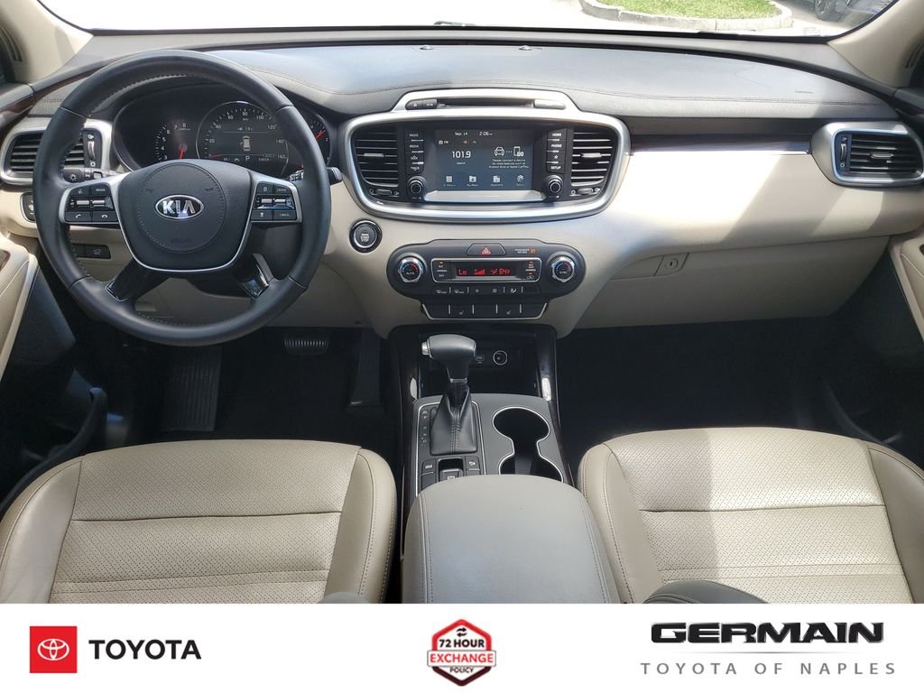 Used 2019 White Kia EX image 19