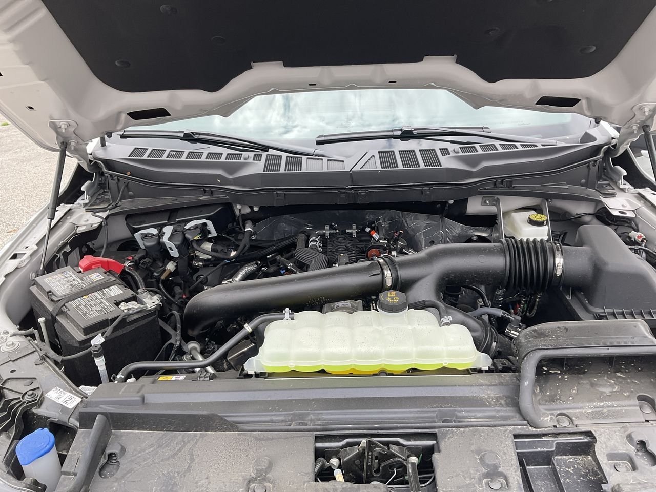 New 2026 AVALANCHE Ford Lariat image 25