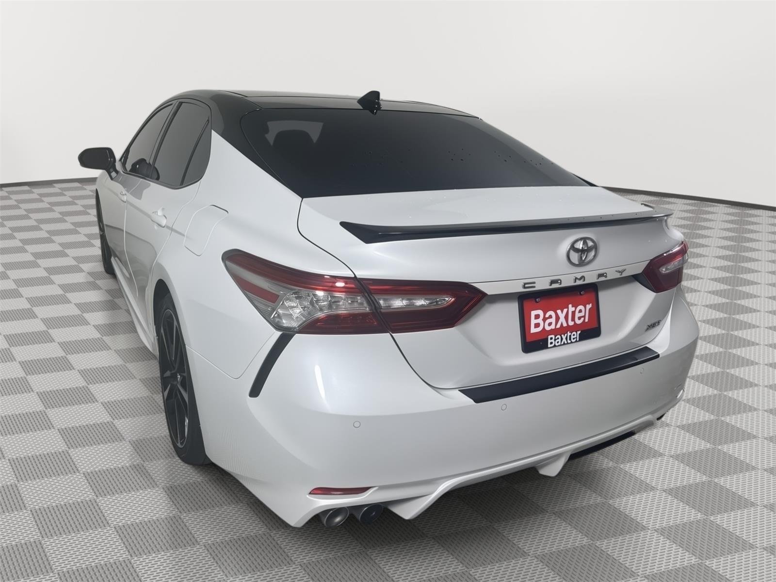 Used 2019 Wind Chill Pearl w/Midnight Black Metallic Roof Toyota XSE V6 image 12