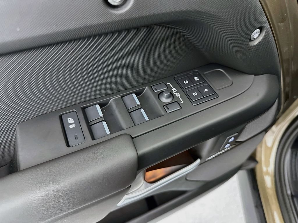 New 2026 Gondwana Stone Land Rover X-Dynamic SE image 18