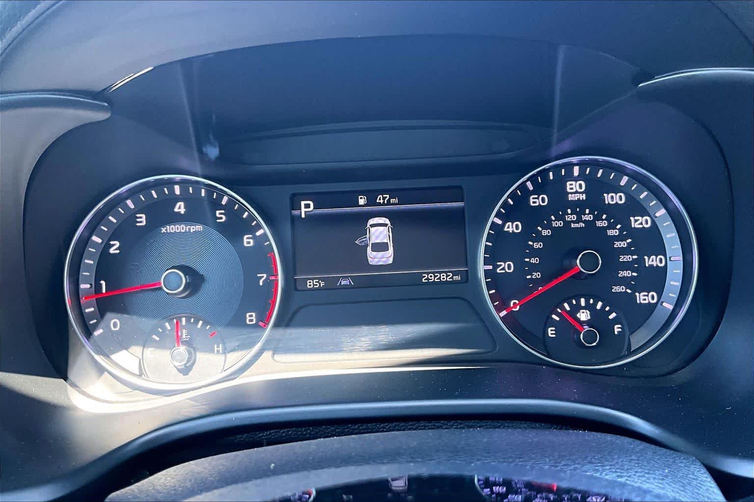 Used 2023 Snow White Pearl Kia LXS image 25