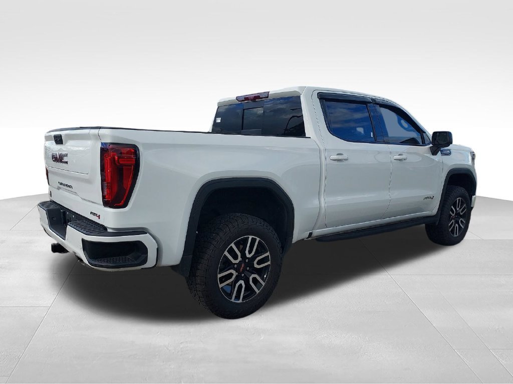 Used 2022 White GMC AT4 image 5