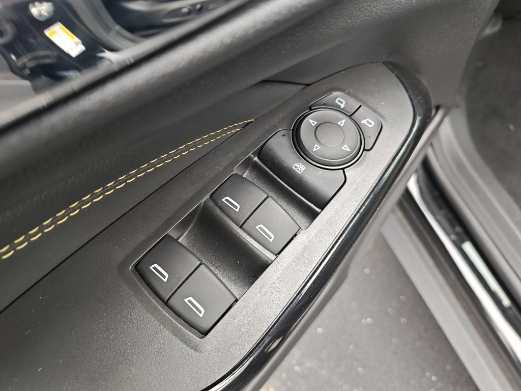 Used 2025 Black Chevrolet ACTIV image 13