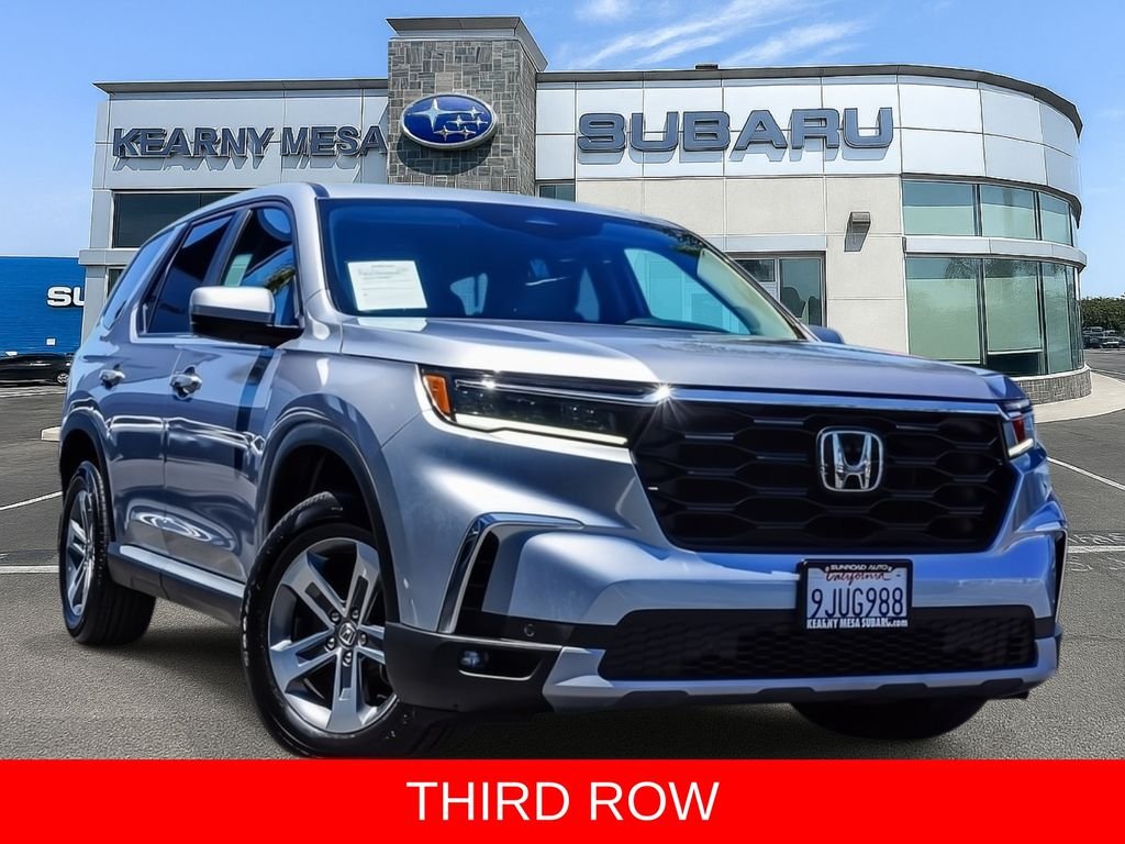 Used 2024  Honda EX-L image 1