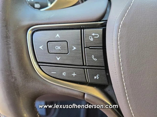 Used 2018 White Lexus 500 Base image 23