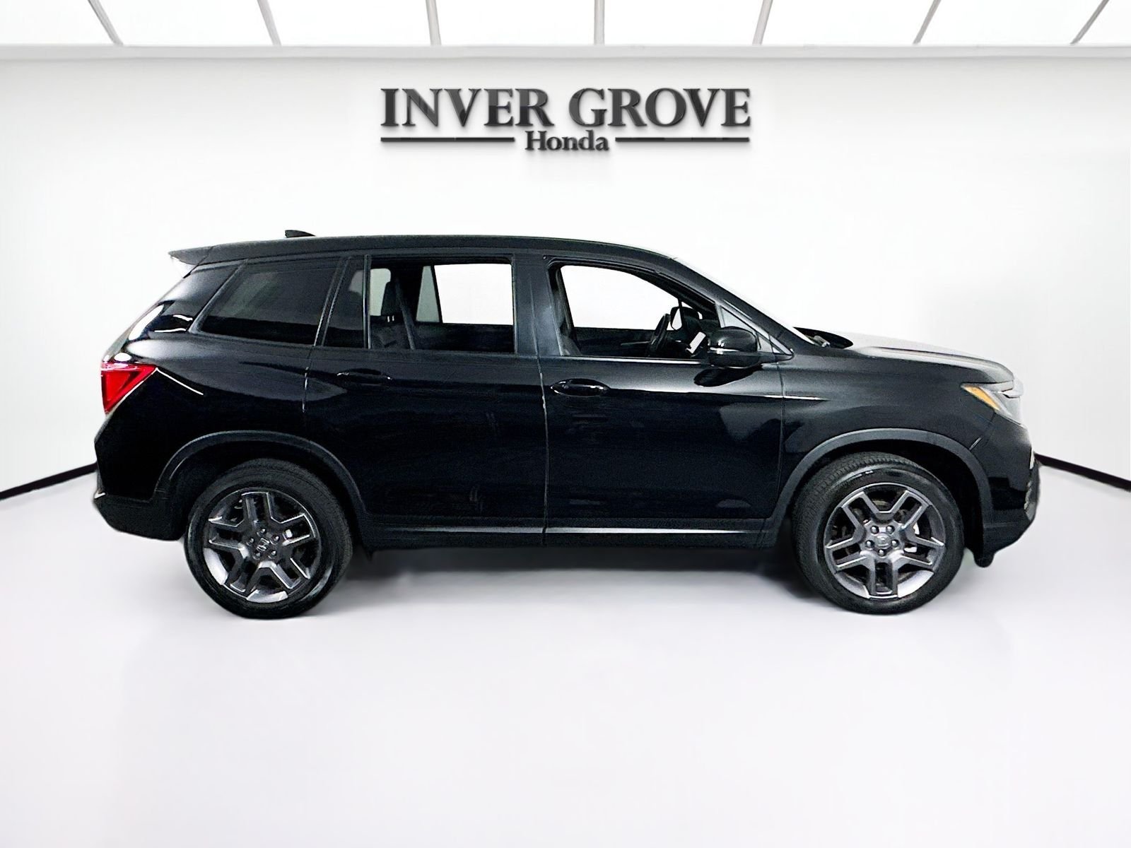Certified Used 2023 Crystal Black Pearl Honda AWD EX-L image 4