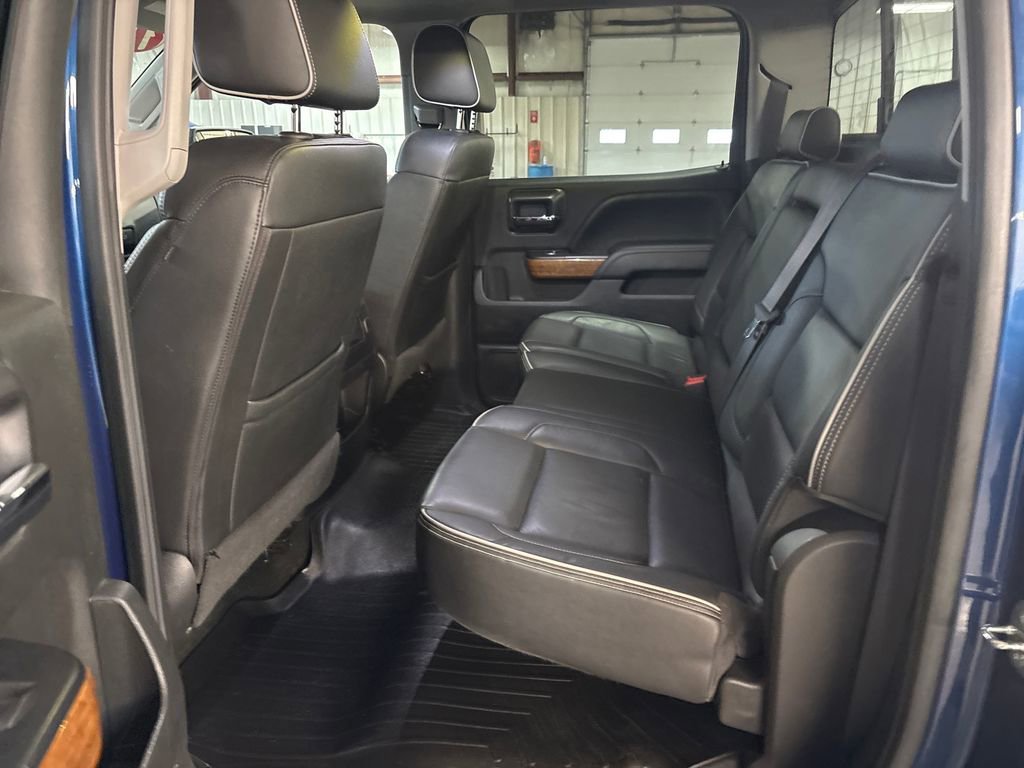 Used 2017 DEEP OCEAN BLUE METALLIC Chevrolet High Country image 27