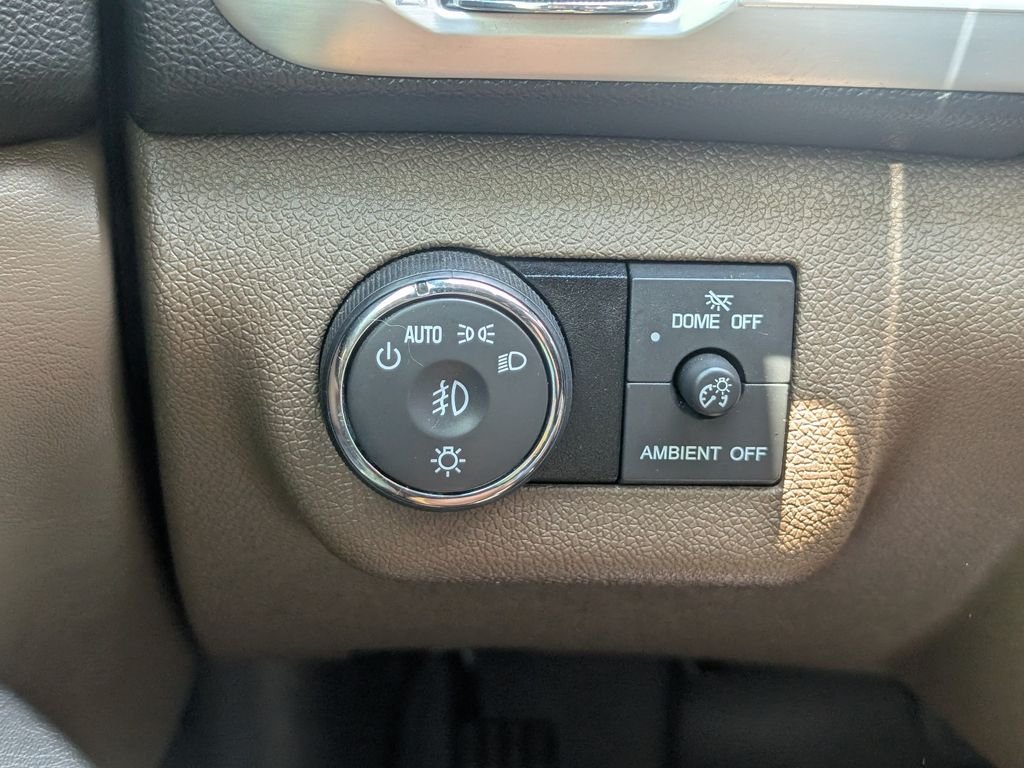 Used 2017 Silver GMC Limited image 23