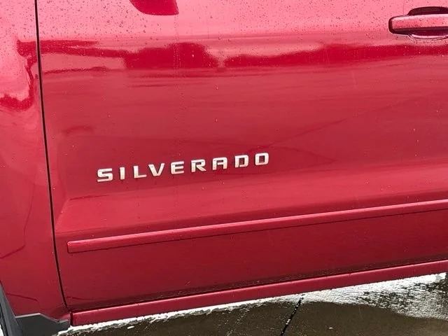 Used 2018 CAJUN RED TINTCOAT Chevrolet LT image 11
