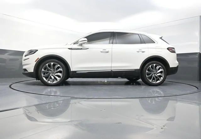 Used 2022 White Lincoln Reserve image 34