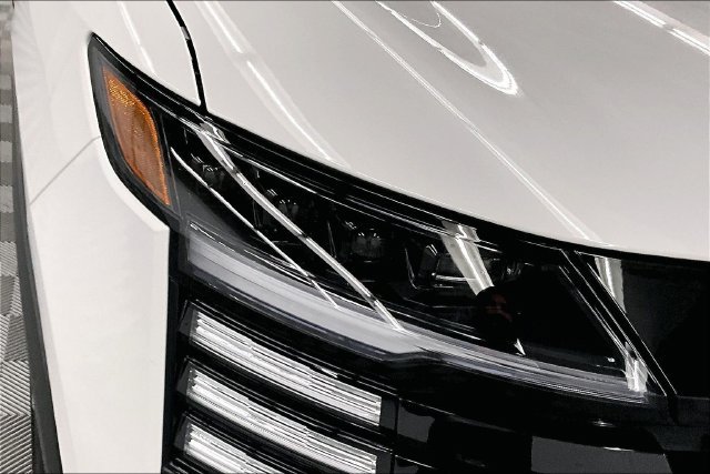 New 2026 Aspen White Tricoat/Super Black Nissan SR image 14