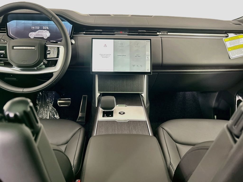 New 2026 Carpathian Grey Land Rover SE image 13