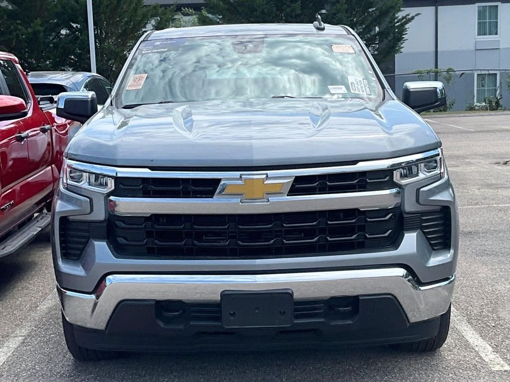 Used 2023 Gray Chevrolet LT image 2