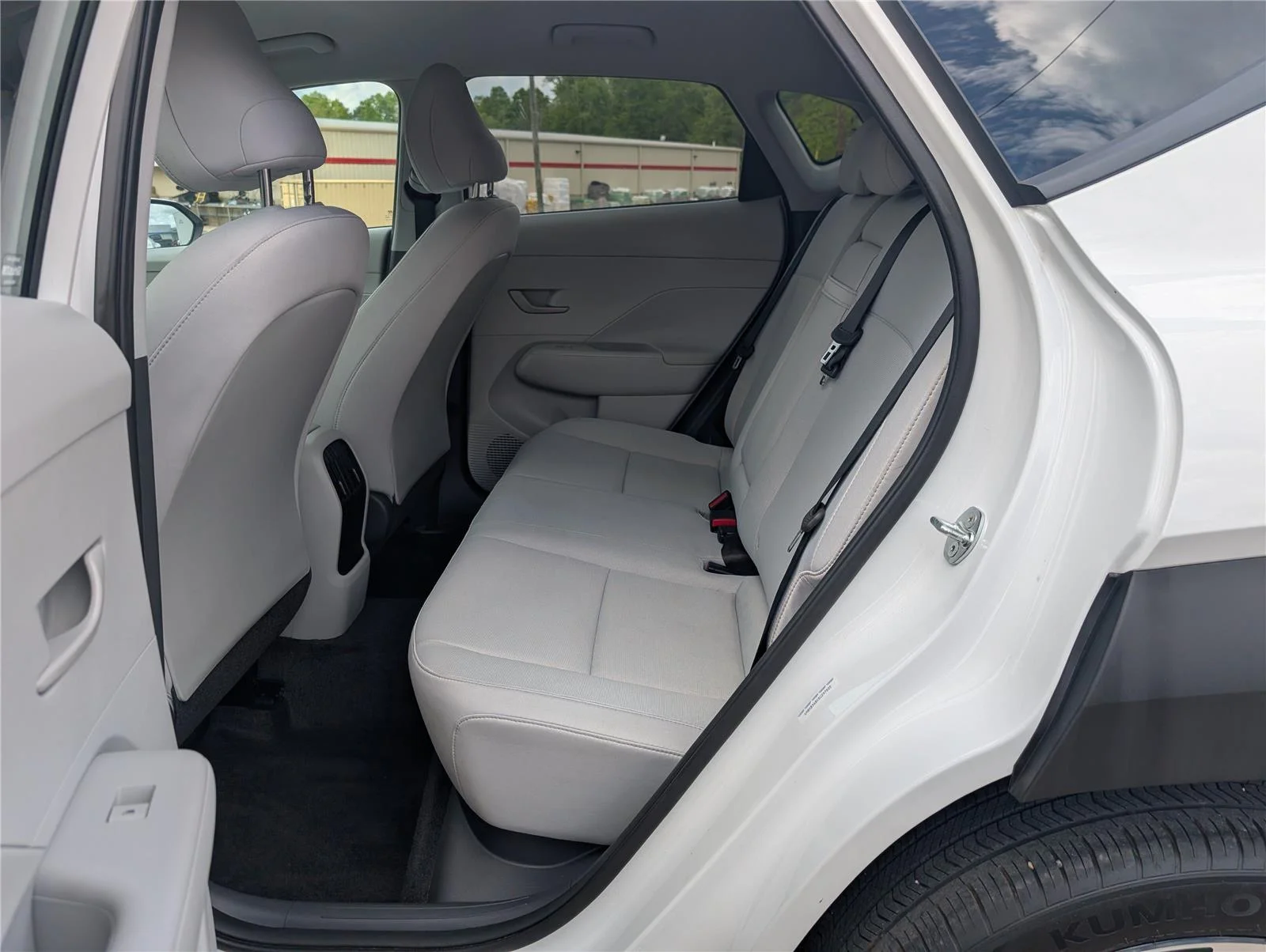 2025 Hyundai Kona SEL - Photo 29
