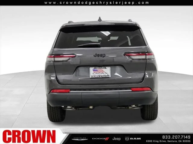 New 2026 Baltic Gray Metallic Clearcoat Jeep Laredo image 6