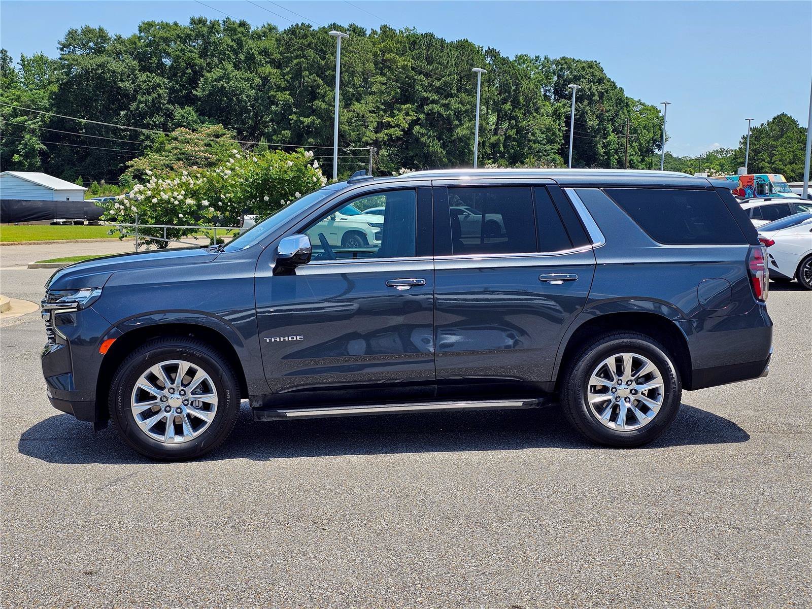Used 2021 Shadow Gray Metallic Chevrolet Premier image 14