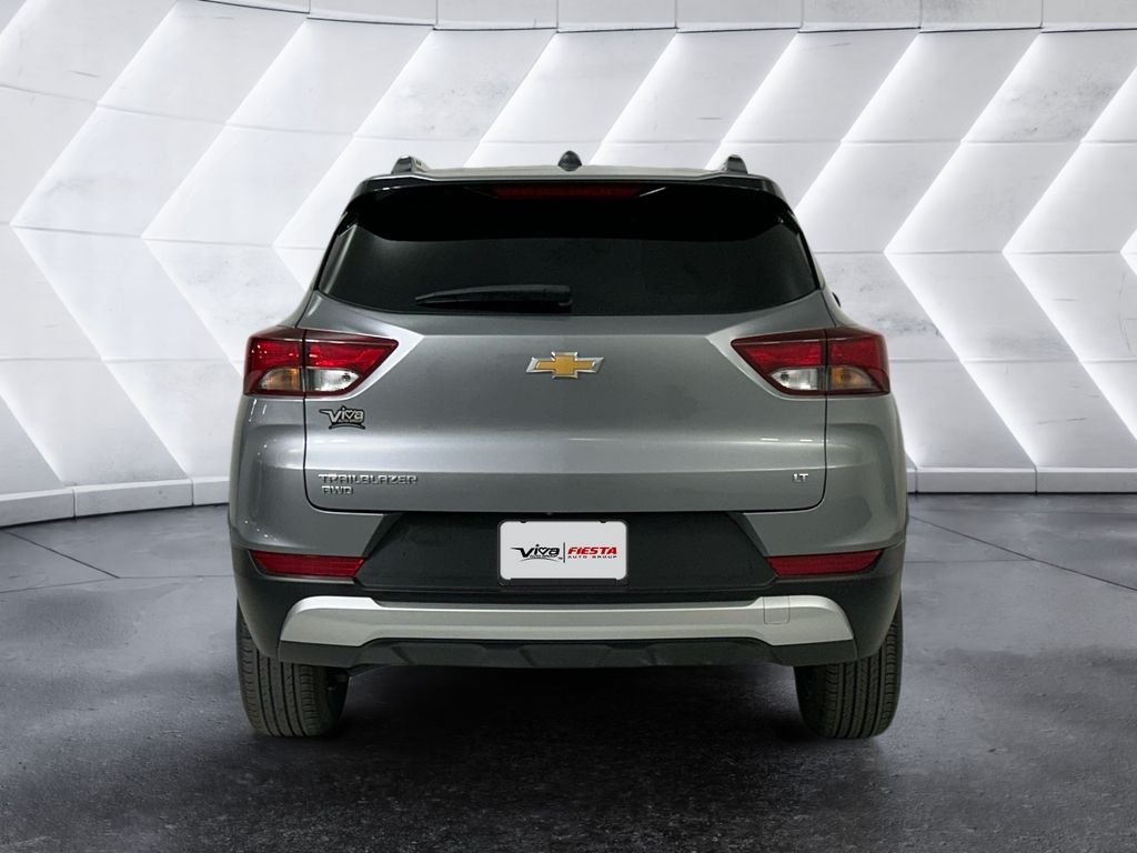 Used 2025 Gray Chevrolet LT image 5
