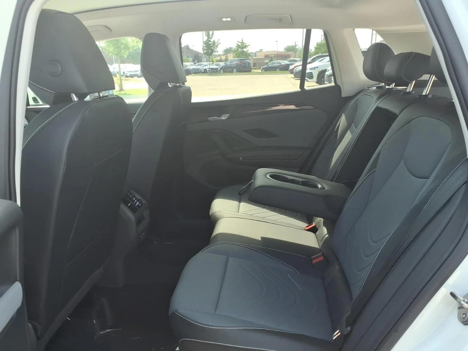 New 2026 Pure White Volkswagen SE 4MOTION image 19