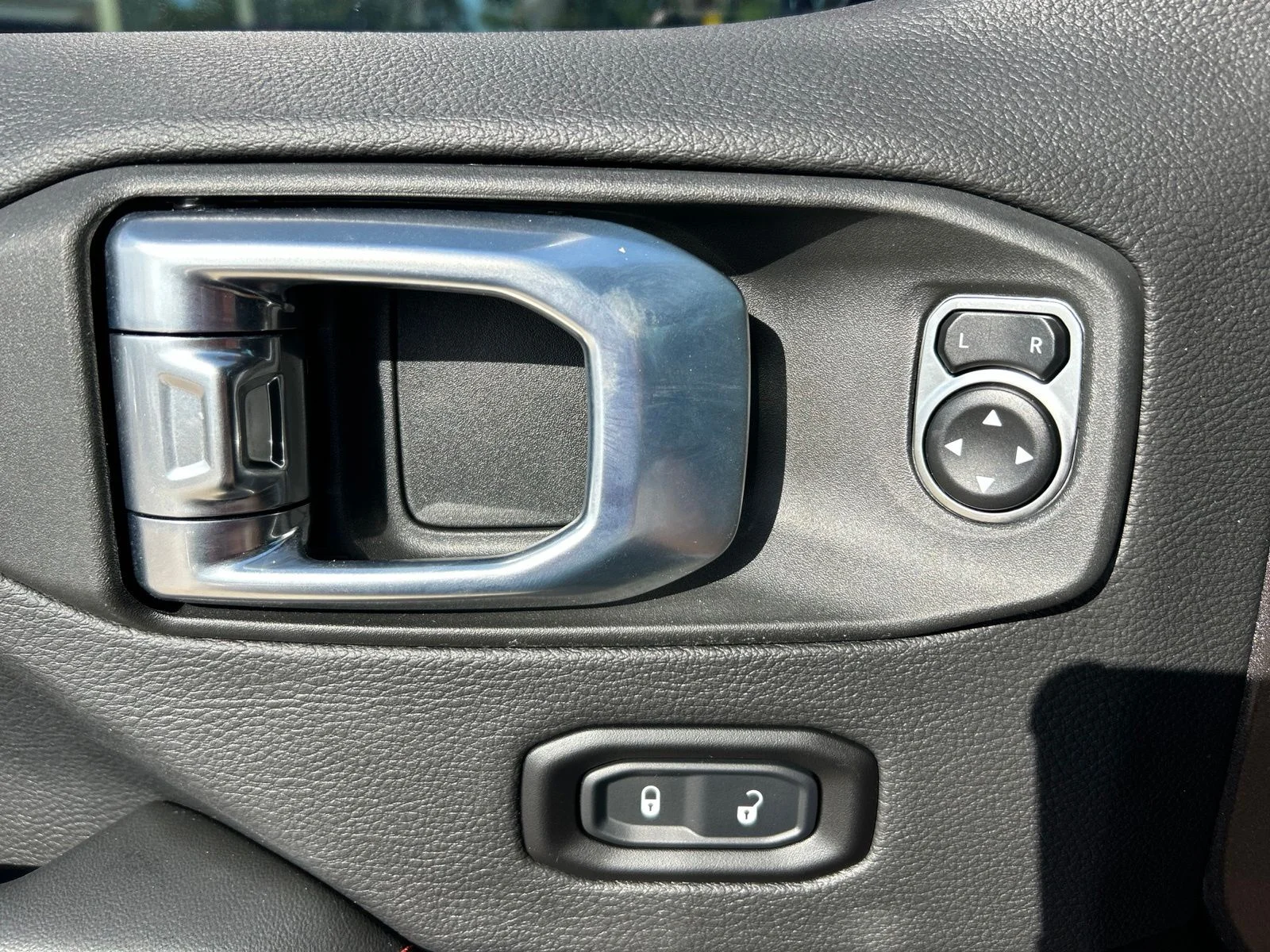 Used 2026 Gobi Clearcoat Jeep Rubicon X image 24