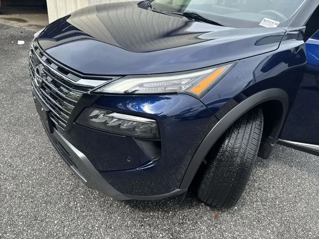 Used 2024 Blue Nissan SL image 32