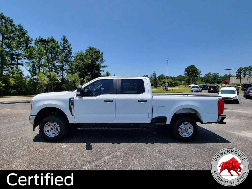 Used 2024 White Ford XL image 3