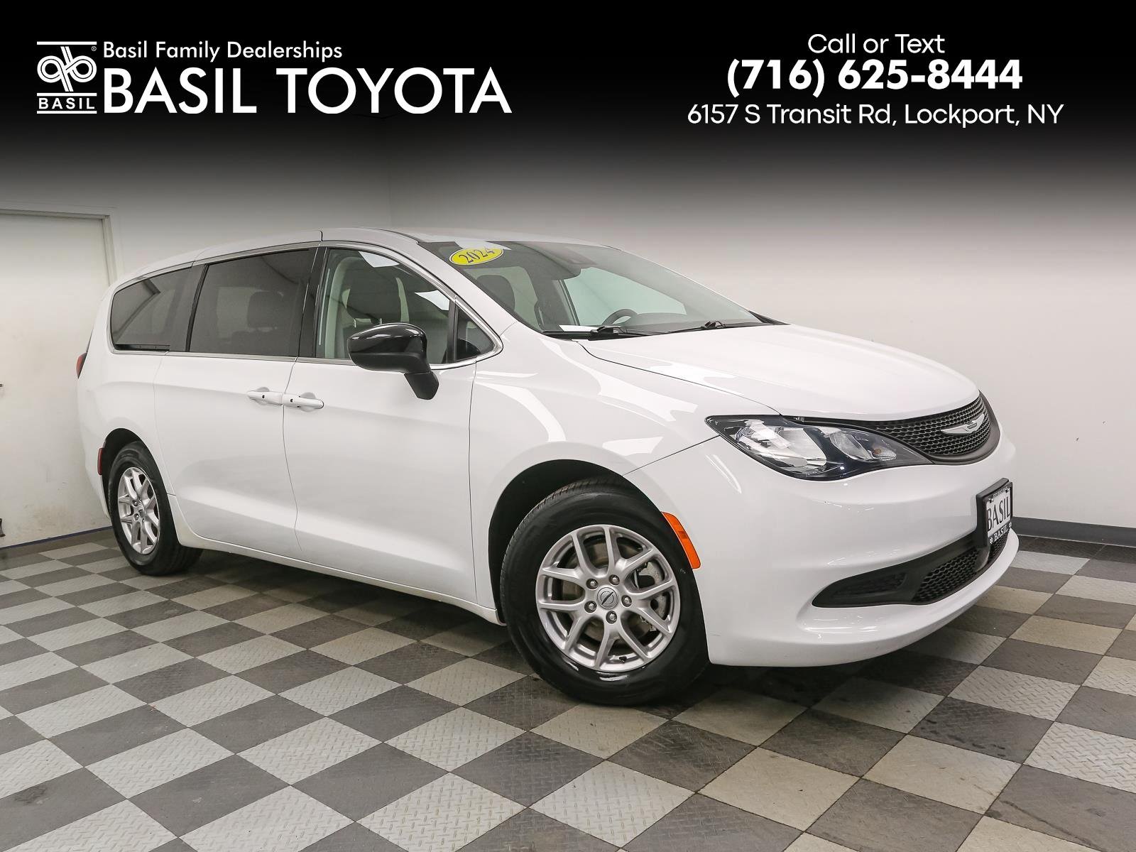 Used 2024 Bright White Clearcoat Chrysler LX image 1