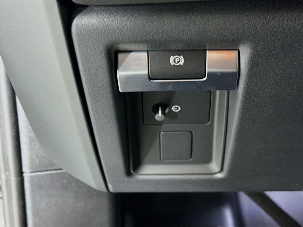 New 2025 Carpathian Grey Land Rover S image 11