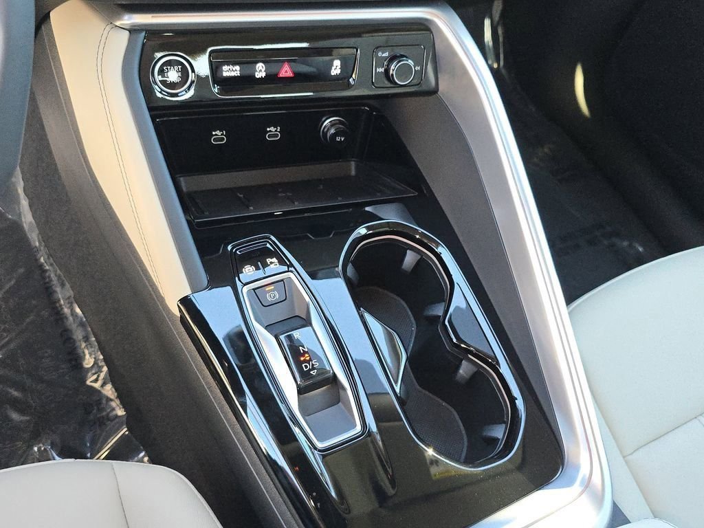 Used 2025 White Audi 2.0T Premium image 28
