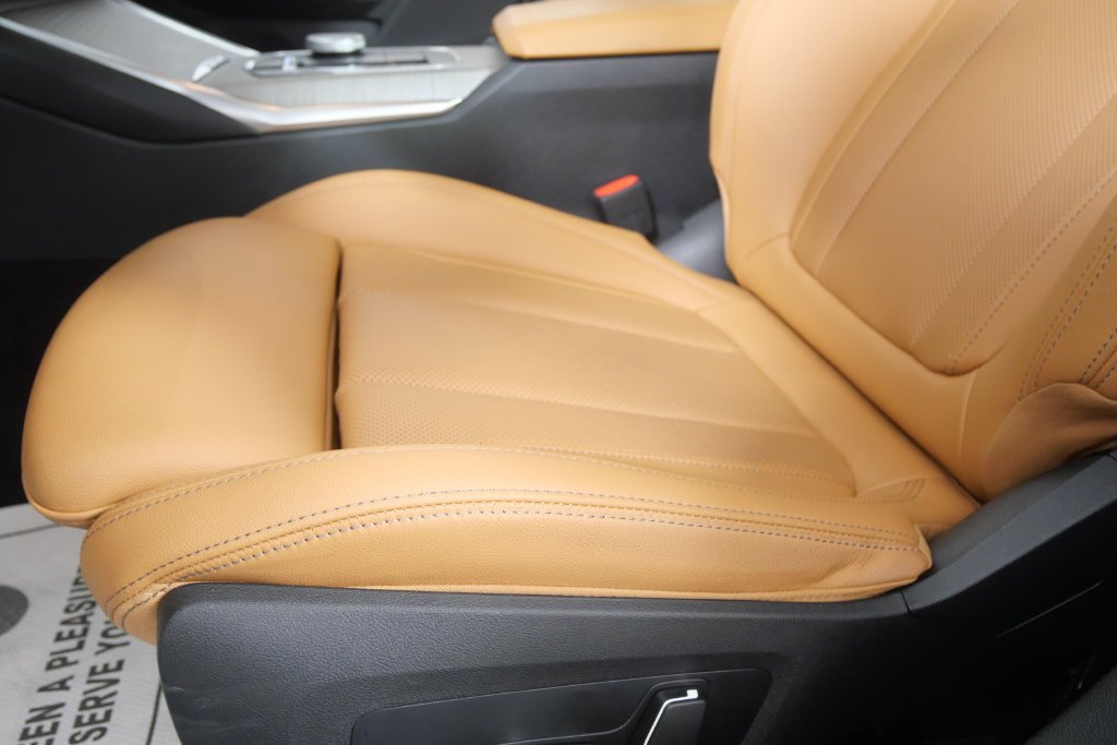 Certified Used 2026 Mineral White Metallic BMW 430i Gran Coupe image 10
