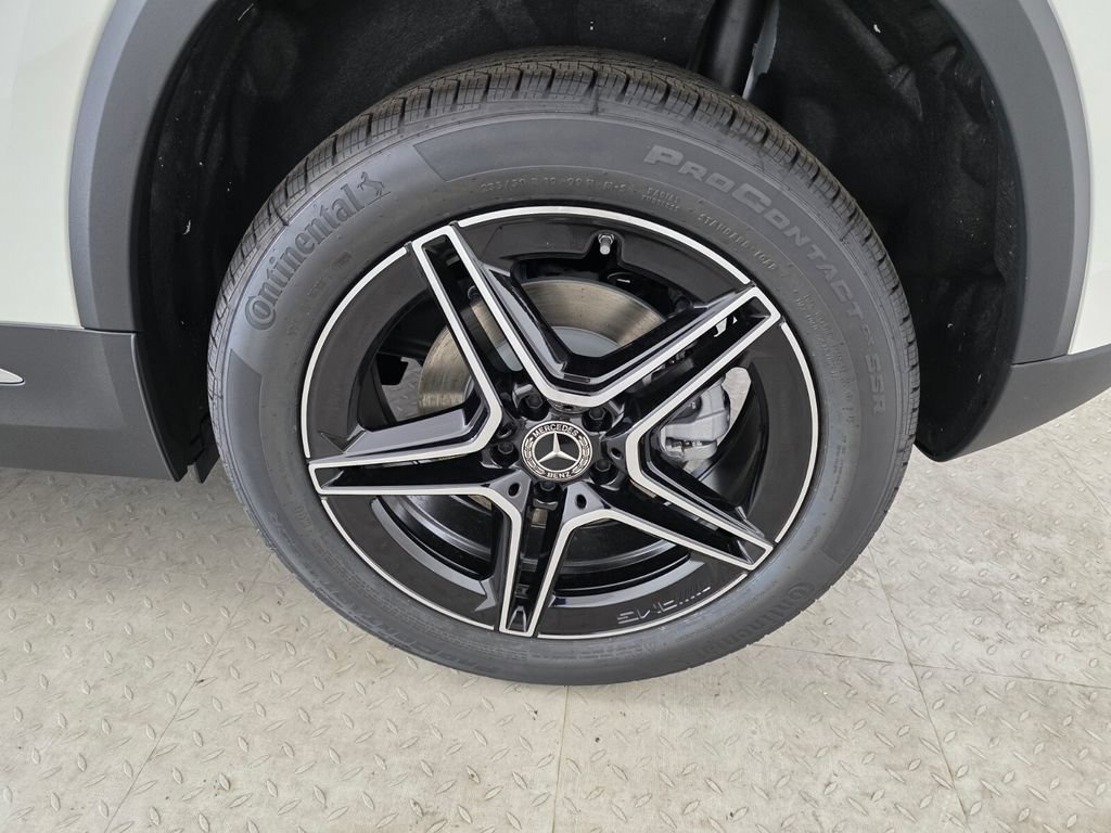 New 2026 Polar White Mercedes-Benz GLA 250 image 26