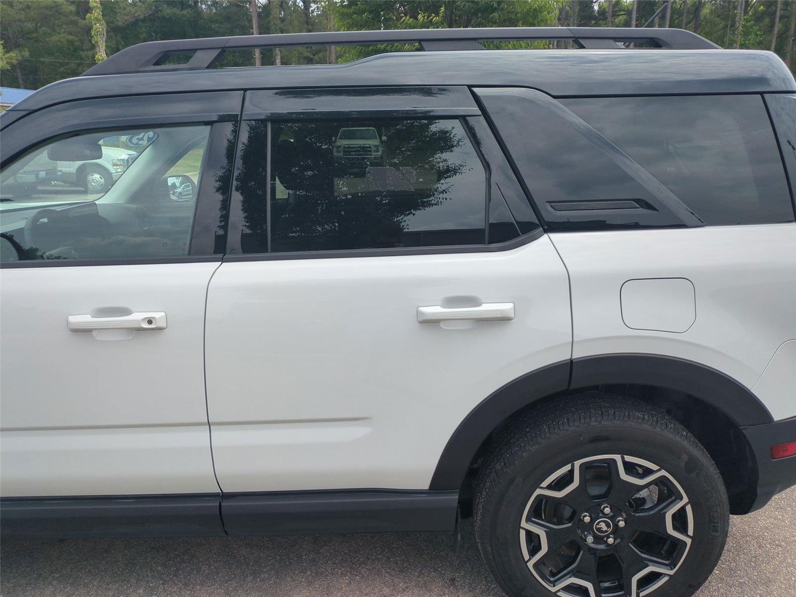 Used 2025 Oxford White Clearcoat Ford Outer Banks image 33