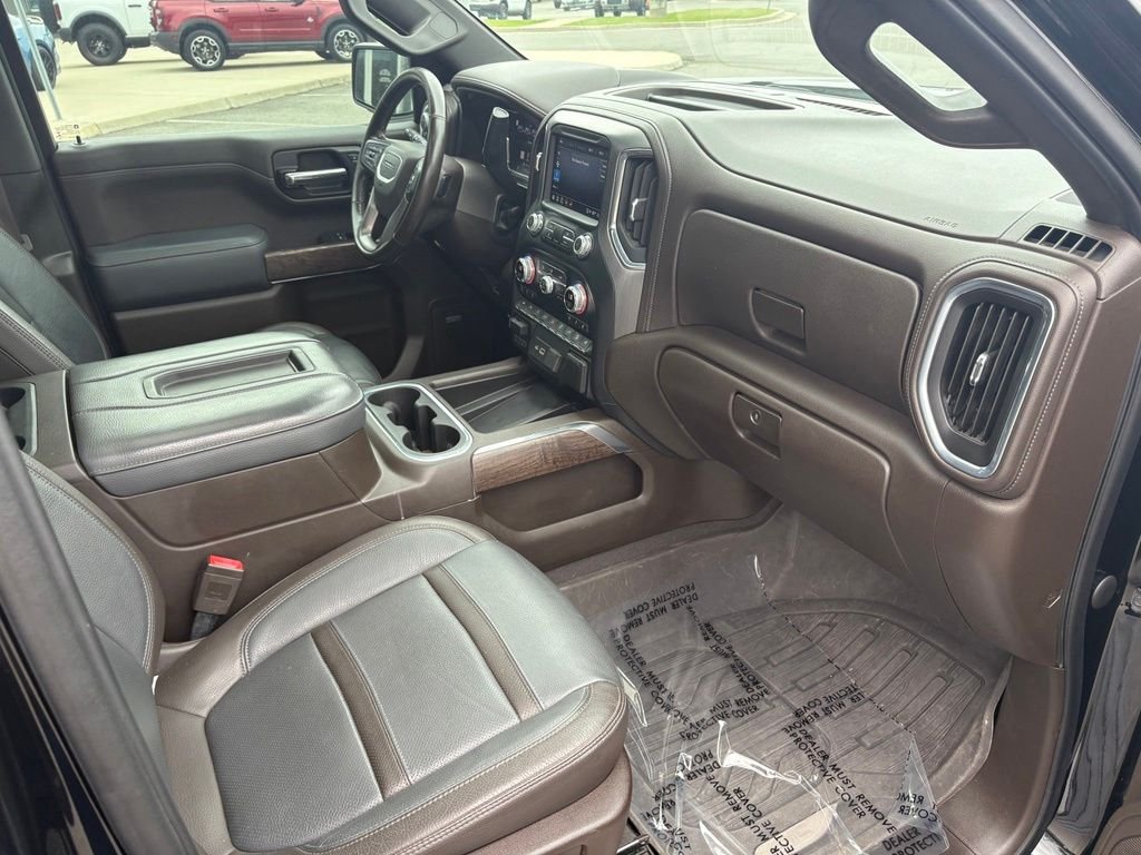 Used 2021 Onyx Black GMC Denali image 24