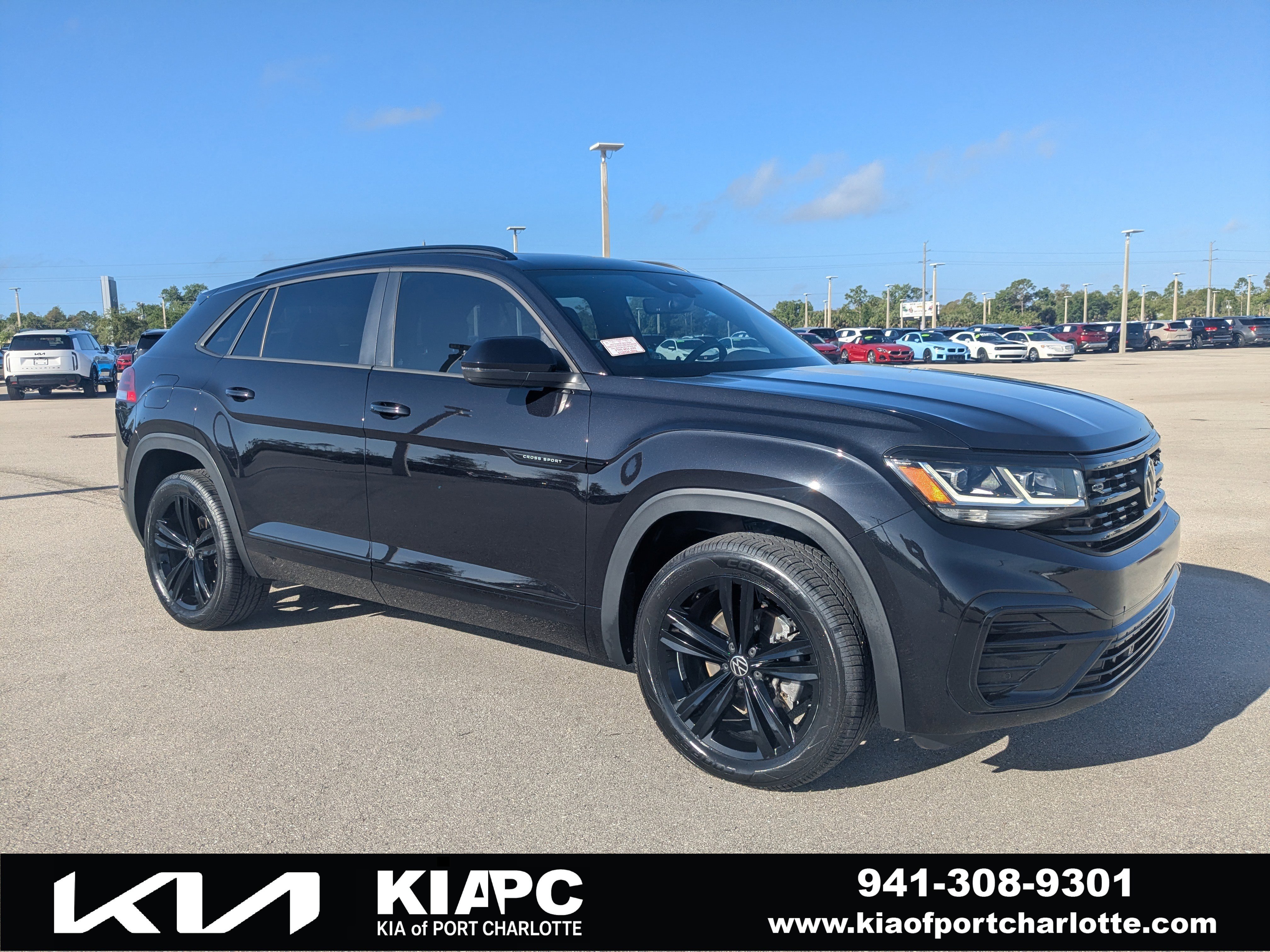 2023 Volkswagen Atlas Cross Sport SEL R-Line Black