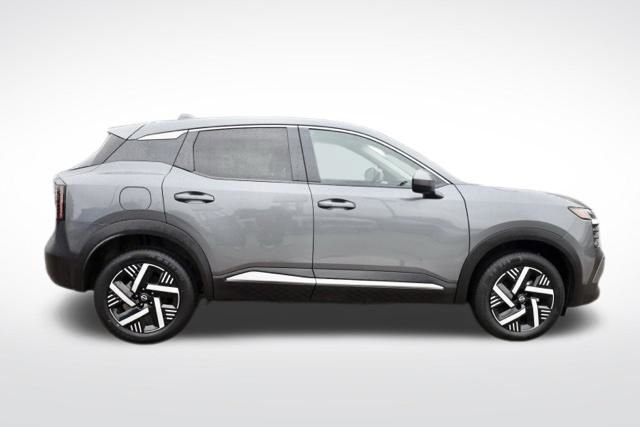 Used 2025 Gray Nissan SV image 12