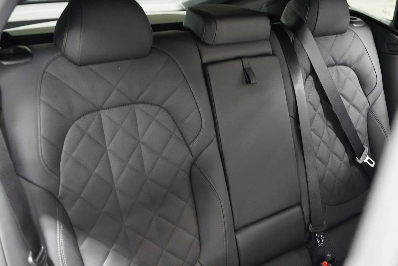 New 2027 Brooklyn Grey Metallic BMW xDrive40i image 12