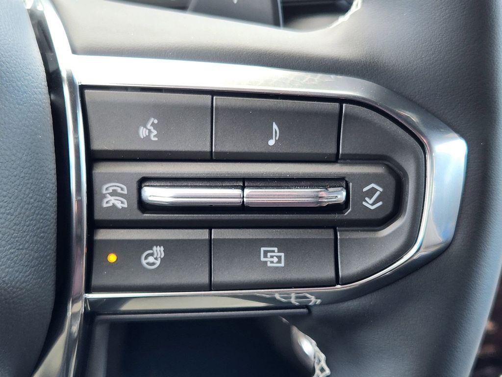 2026 GMC Acadia Denali Ultimate - Photo 19