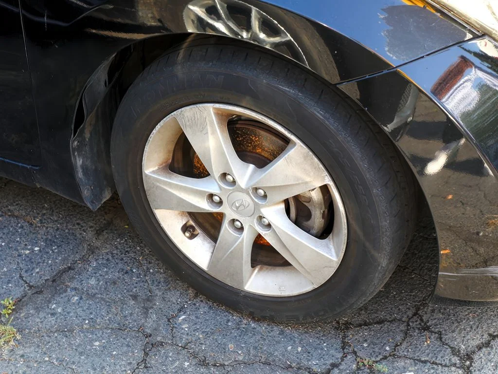 Used 2013 Black Diamond Hyundai GLS image 4