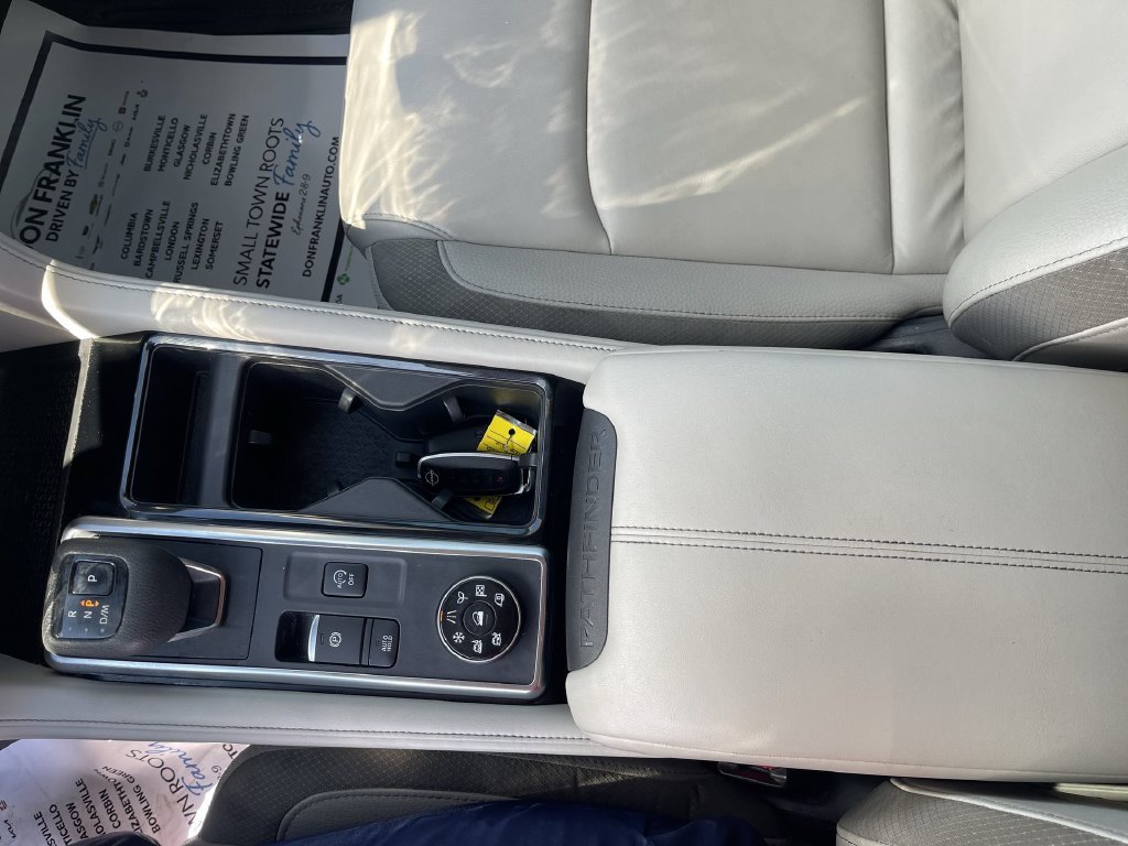 Used 2023 Blue Nissan SL image 21