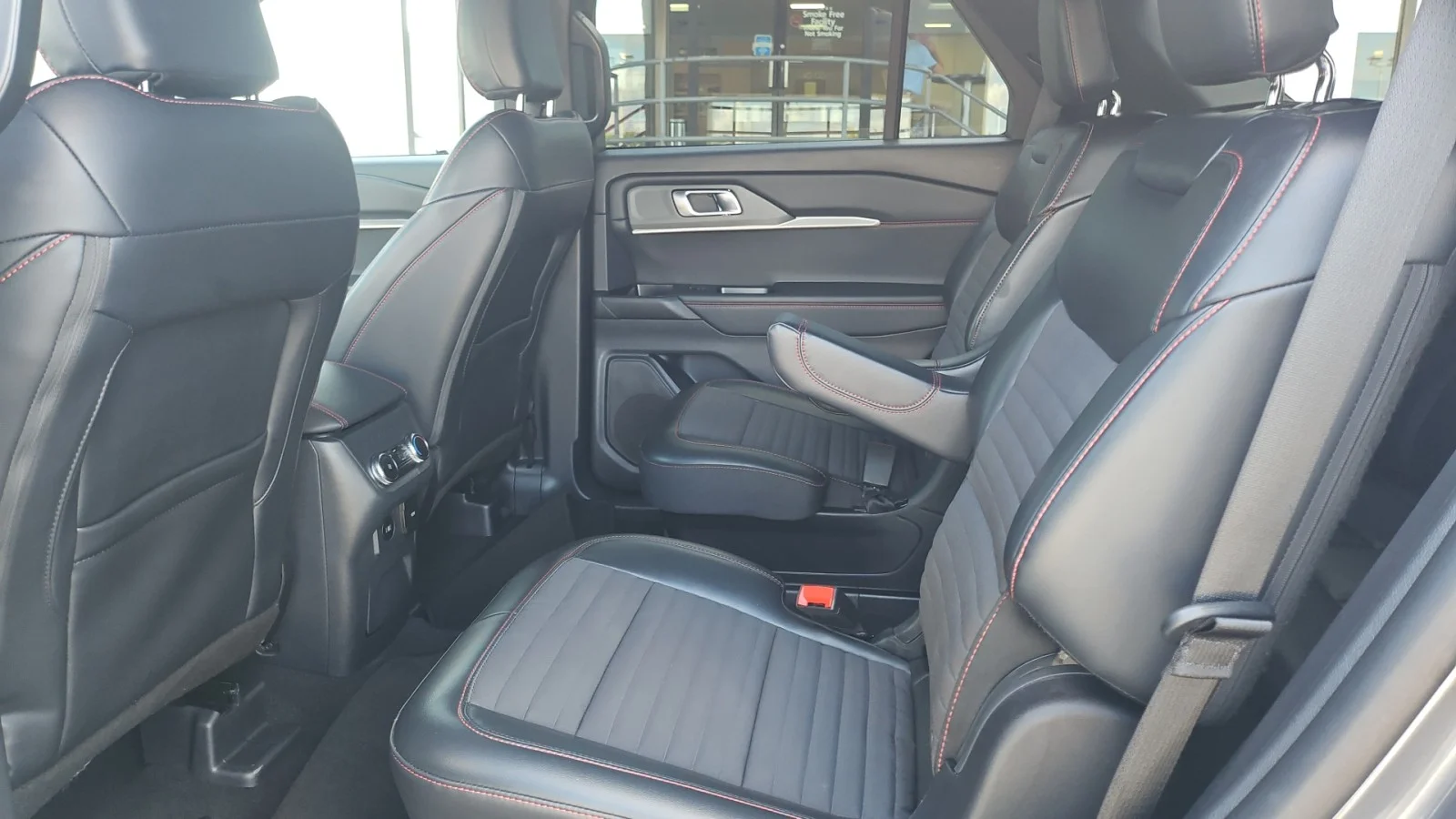 Used 2025 Gray Ford ST-Line 4WD image 13